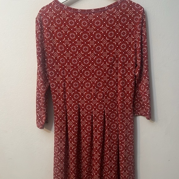 Max studio size L red dress floral print  pleated fit and flare 3/4 sleeves - Picture 8 of 10